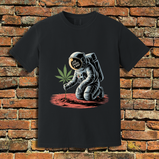 Life Finds a Way T-Shirt